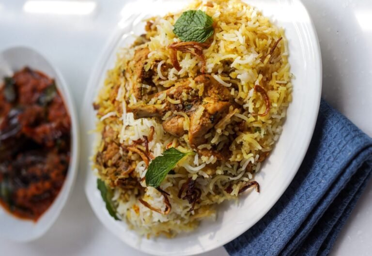 Chicken biryani calories by 100g, cup and plate serving size