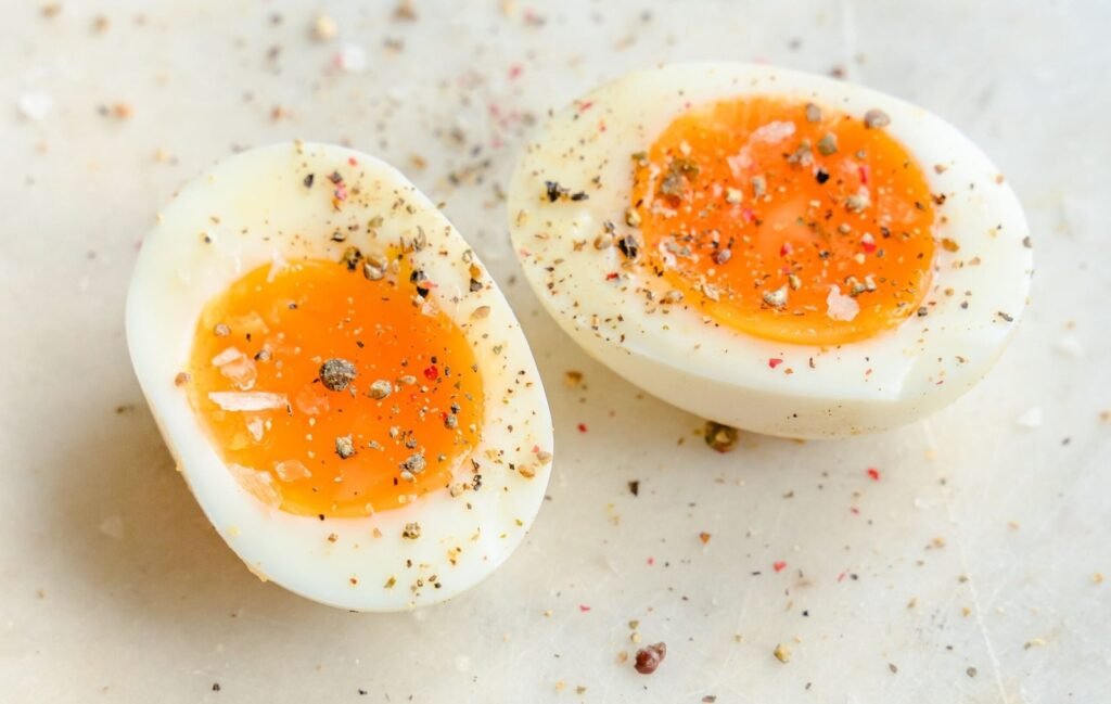 Egg calories and protein comparison for boiled fried and scrambled eggs